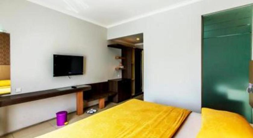 Andelir Hotel Bandung Exteriör bild